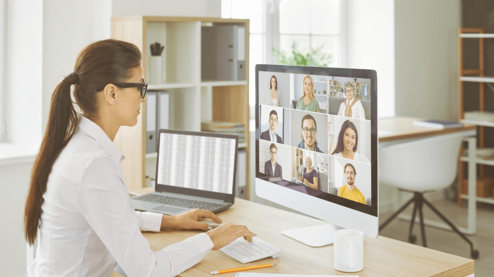 Dynamischer Workflow mit mehreren Editing-Timelines auf einem großen Monitor